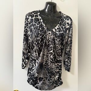 New York & Co Black and White Animal Print Women Blouse Size L